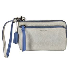 COACH WOMEN'S SMALL WHITE PEBBLE LEATHER CLUTCH/WRISTLET – 4" X 6" X 1"